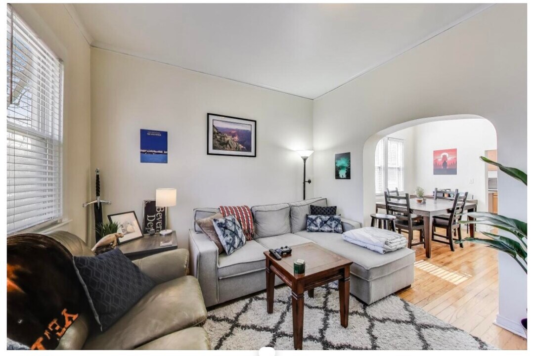 1630 N Talman Ave, Unit 1 in Chicago, IL - Building Photo