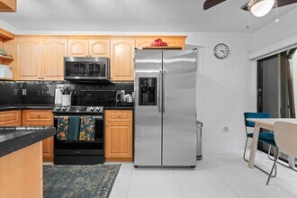 9809 Costa del Sol Blvd in Doral, FL - Building Photo - Building Photo