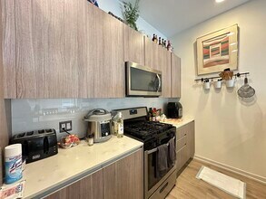 4111 N Narragansett Ave in Chicago, IL - Building Photo - Building Photo