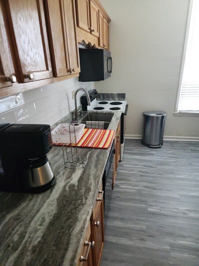 500 S Valentine St, Unit Apt. A in Little Rock, AR - Foto de edificio - Building Photo