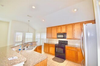 2002 Lansing Cove Dr in Fresno, TX - Building Photo - Building Photo
