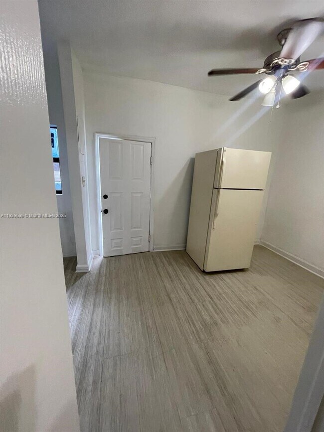 1140 NW 4th St in Miami, FL - Building Photo - Building Photo