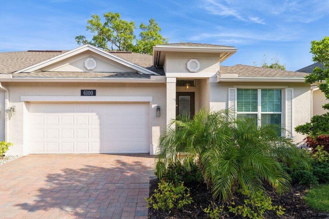 6100 Bella Rosa Ln in Vero Beach, FL - Building Photo