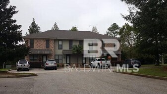 109 Cody Ln in Foley, AL - Building Photo