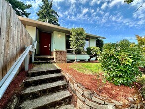 5435 NE 35th Ave in Portland, OR - Building Photo - Building Photo