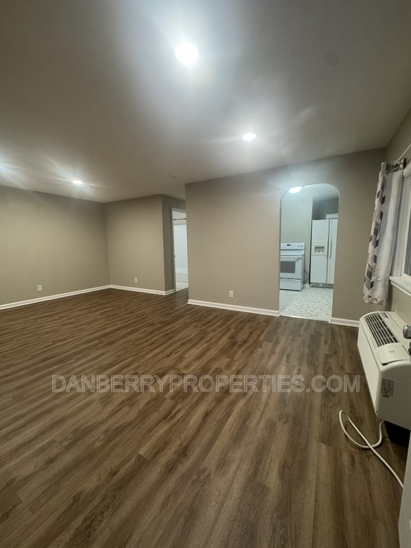 220 N Main St in Arlington, OH - Building Photo - Building Photo