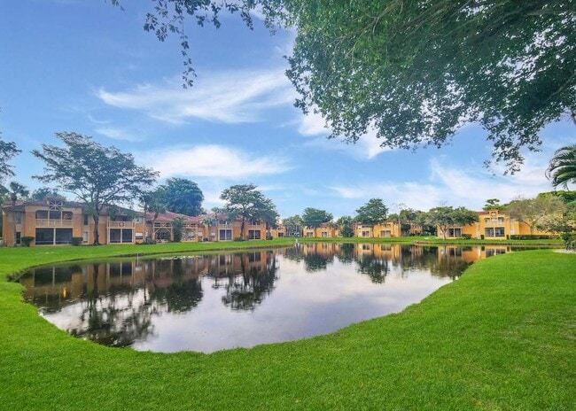 property at 4831 Via Palm Lks