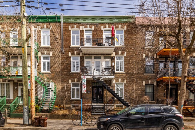 5207-5213 Marquette St