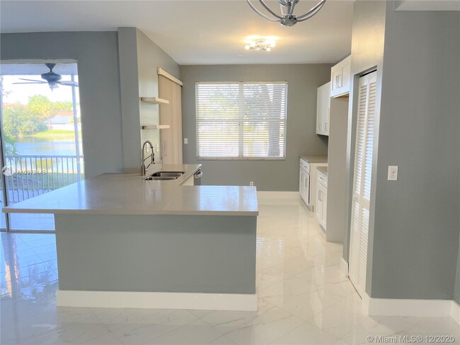 14909 SW 15th St-Unit -14909 in Pembroke Pines, FL - Building Photo - Building Photo
