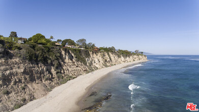 29008 Cliffside Dr in Malibu, CA - Building Photo - Building Photo