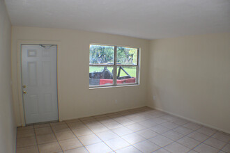 3718 Desoto Ave in Ft. Myers, FL - Building Photo - Building Photo