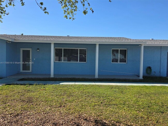 property at 965 NW 10th St