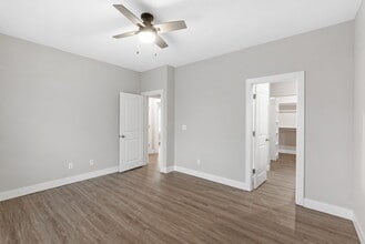 5120 N Cypress St in Bel Aire, KS - Building Photo - Building Photo