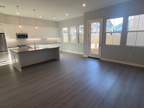 1151 Evelyn Dr in El Cajon, CA - Building Photo - Building Photo