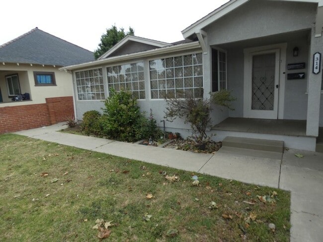 314 W Fesler St in Santa Maria, CA - Building Photo - Building Photo