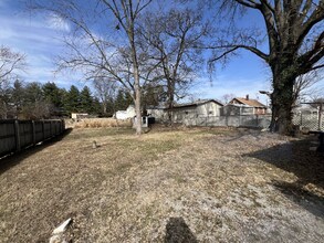 30 Wilson Ave in Albion, IL - Foto de edificio - Building Photo