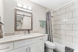 1211 W 8th St in Austin, TX - Foto de edificio - Building Photo