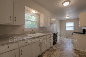 4504 E 112 Terrace in Kansas City, MO - Building Photo - Building Photo