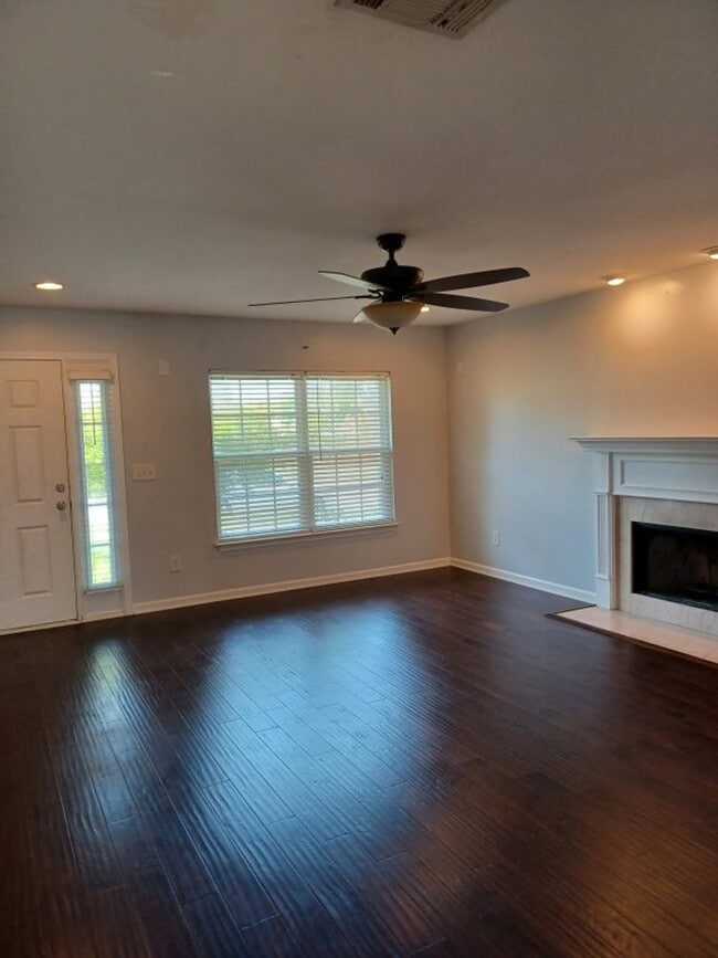 4015 Locerbie Cir in Spring Hill, TN - Building Photo - Building Photo