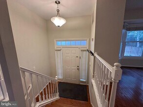 13 Carriage House Cir in Alexandria, VA - Building Photo - Building Photo