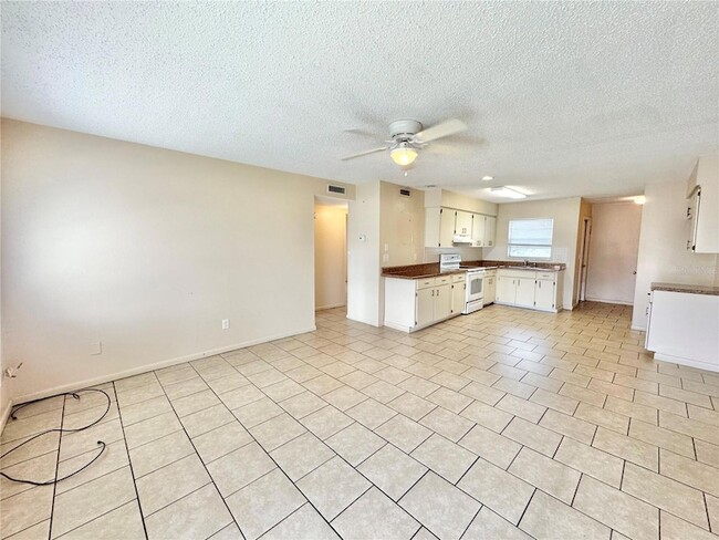 2540 Elm Ave, Unit 0602-F in Lake Wales, FL - Building Photo - Building Photo