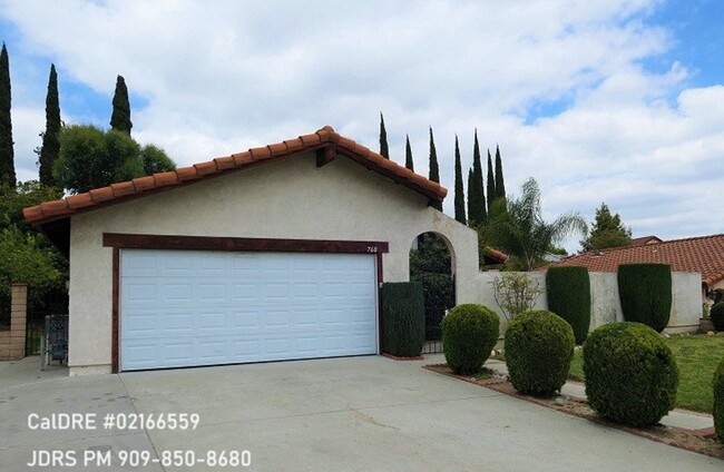 property at 760 Marylie Ln