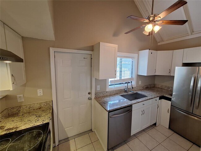 12414 N 58th St in Tampa, FL - Building Photo - Building Photo