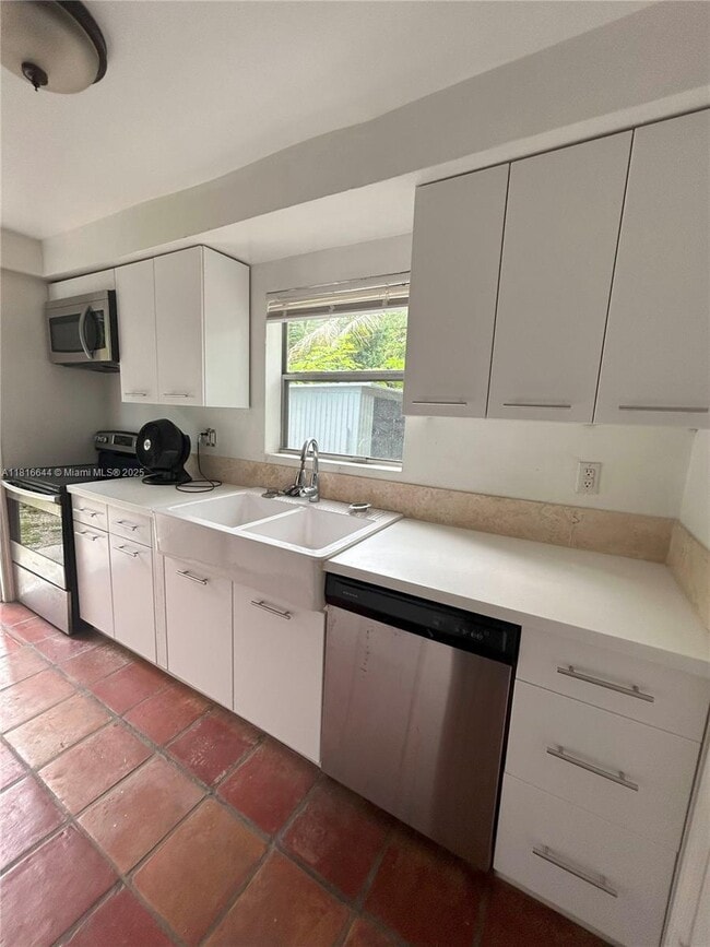 3549 Loquat Ave in Miami, FL - Building Photo - Building Photo