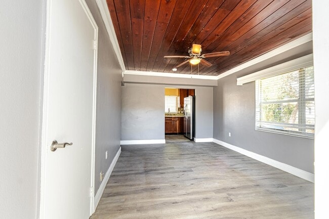 112 W 34th St, Unit 2 in Riviera Beach, FL - Building Photo - Building Photo