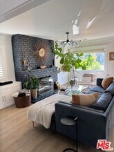 1636 Courtney Ave in Los Angeles, CA - Building Photo - Building Photo