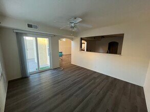 5204 Edwards Dr NE, Unit D53 in Albuquerque, NM - Building Photo - Building Photo