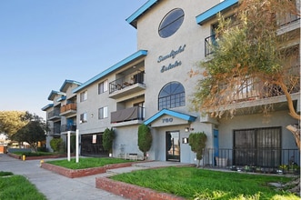 750 Redondo Beach Blvd in Gardena, CA - Foto de edificio - Building Photo