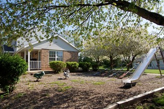 Reading Commons in New Lexington, OH - Building Photo - Building Photo