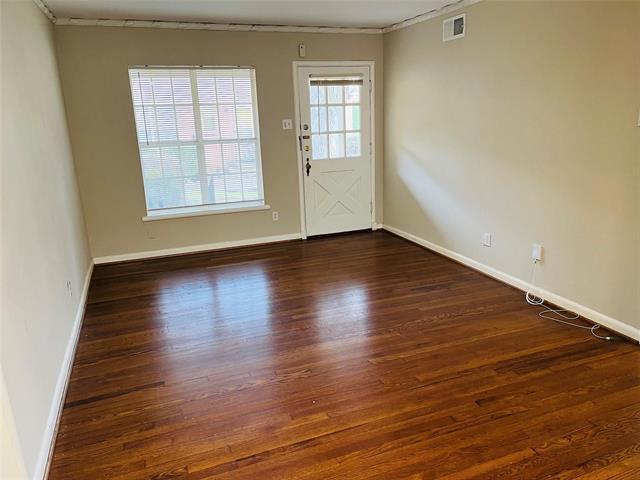 6235 St Moritz Ave in Dallas, TX - Building Photo - Building Photo