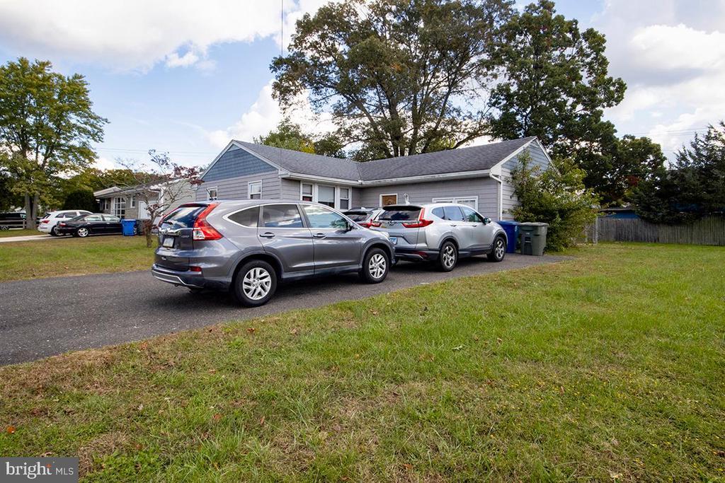 606 Whitman St in Glassboro, NJ - Building Photo