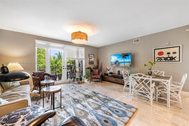3540 Main Hwy in Miami, FL - Building Photo - Building Photo