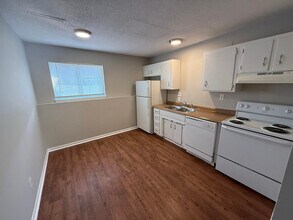 7221 N Moberly Dr in Columbia, MO - Building Photo - Building Photo