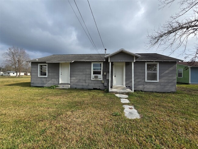 property at 801 Collins St