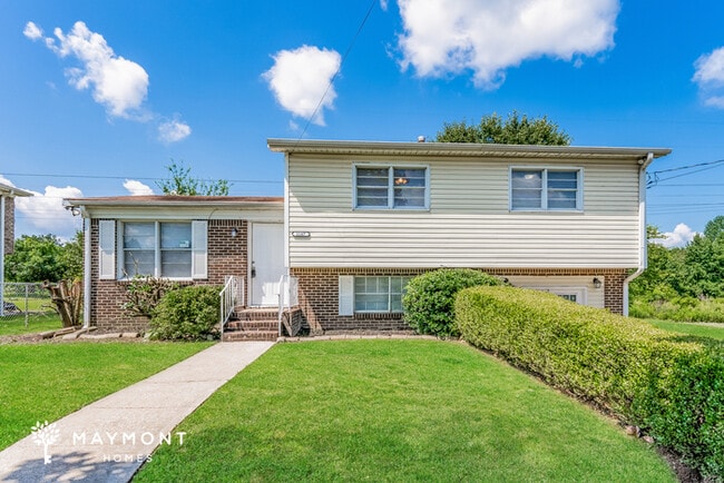 property at 2167 Smithfield Ln N