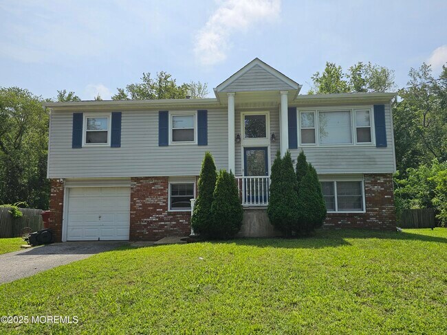 204 Mill Creek Dr in Berkeley Township, NJ - Building Photo - Building Photo