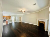 2926 Auburn Falls Ln in Houston, TX - Foto de edificio - Building Photo