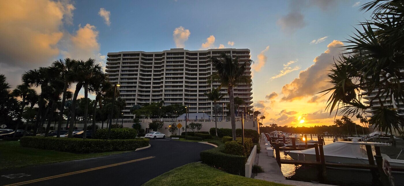 4101 N Ocean Blvd in Boca Raton, FL - Building Photo