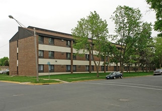 Spruce Place Apartments in Farmington, MN - Building Photo - Building Photo