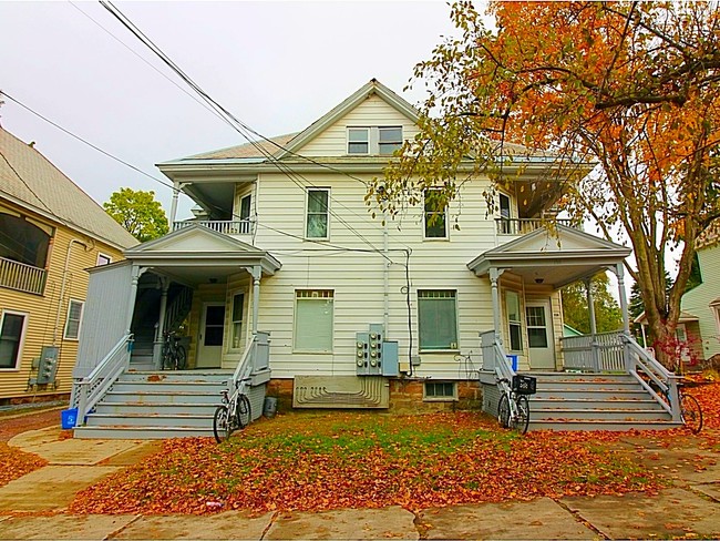 154-156 Loomis St in Burlington, VT - Building Photo - Other