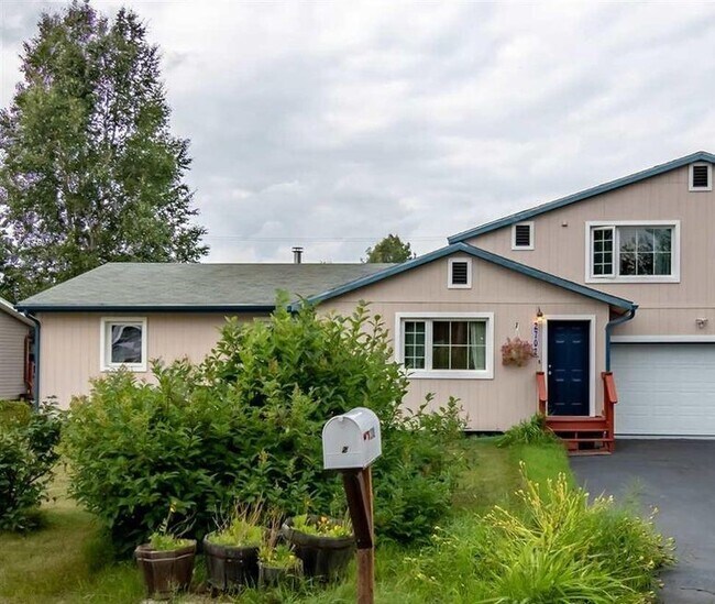2702 Kuskokwim Ave Rentals in Fairbanks, AK