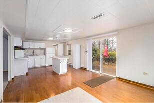 1532 Trailridge Rd in Charlottesville, VA - Building Photo