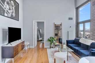 320 W 2nd St in Boston, MA - Building Photo - Building Photo