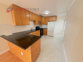 1024 Schwerin St in Daly City, CA - Building Photo - Building Photo
