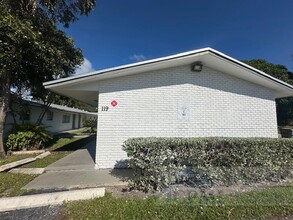 119 NE 5 St in Pompano Beach, FL - Building Photo - Interior Photo