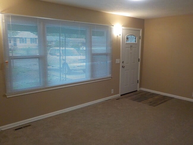 1333 Fogarty Dr in Junction City, KS - Building Photo - Building Photo